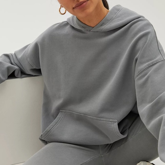 Aritzia Cozy Fleece Boyfriend Crew Sweatshirt - Picture 2 of 8